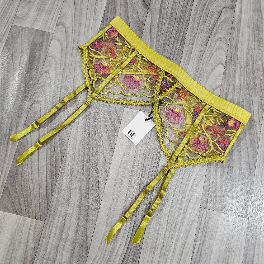 Kilo Brava Colorful Shell Embroidery Suspender Garter Belt Size L/XL
